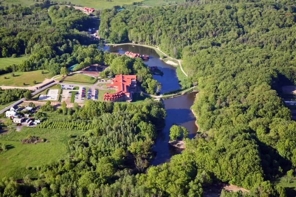 Gdzie nad jezioro z dzieckiem? Najlepsze miejsca według rodziców