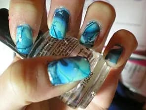 Wodny manicure: 8 kroków do perfekcyjnych paznokci w domu
