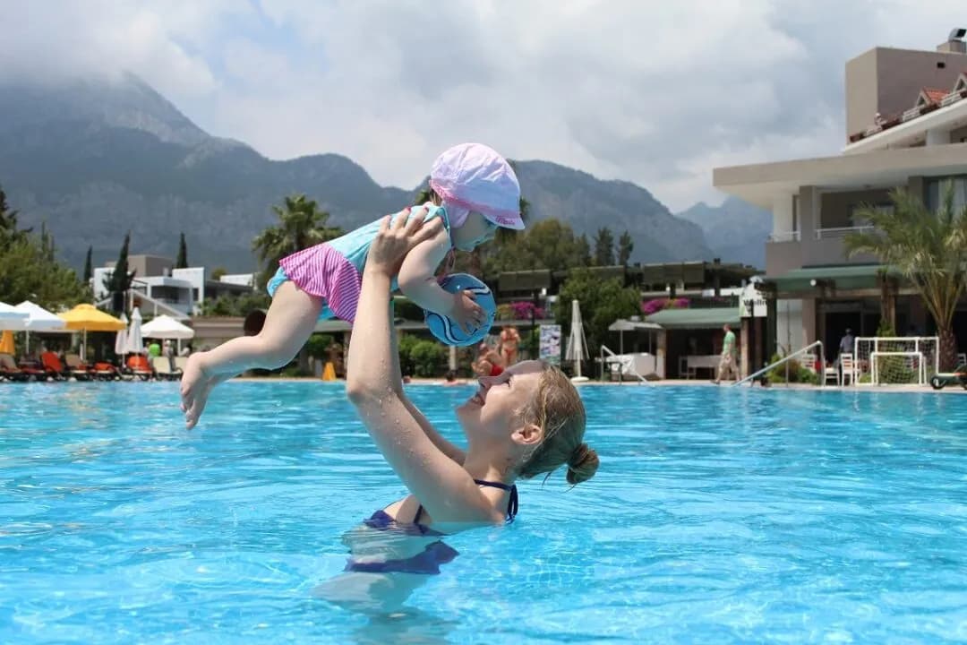 Gdzie na wakacje z rocznym dzieckiem za granicą? Najlepsze kierunki!