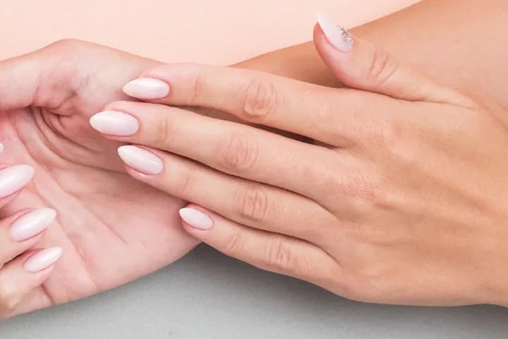 Co ile robić hybrydy? Zasady zdrowego manicure hybrydowego