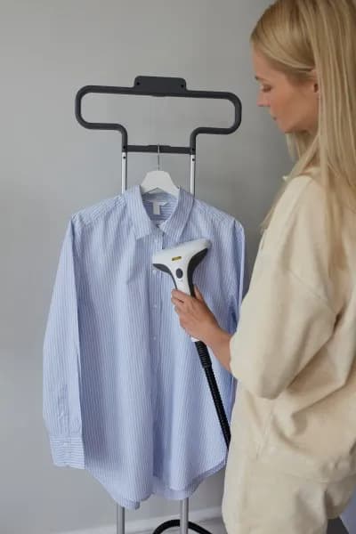 Jak wyprasować ubrania bez żelazka: 5 skutecznych metod